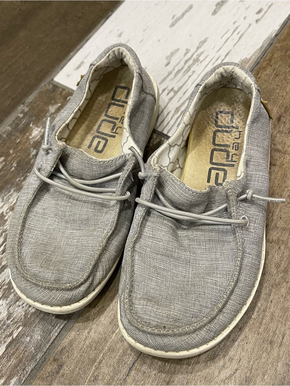 Hey Dude Wally Linen Slip-On Loafers in Light Gray kids size 11